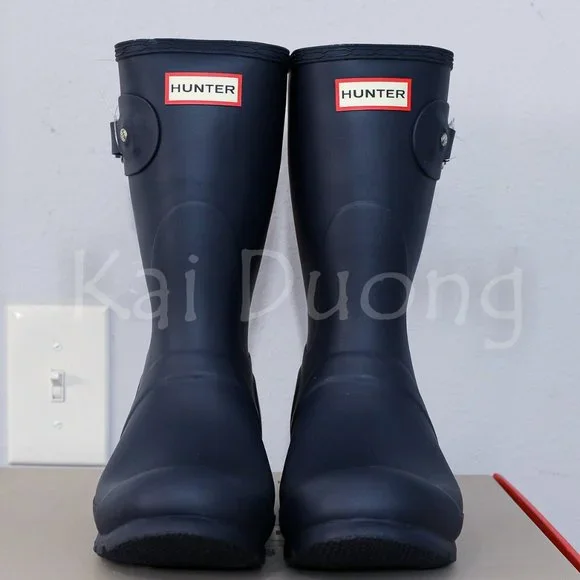 Hunter-Women's Original Short Rain Boots in Navy color - Picture 2 of 9